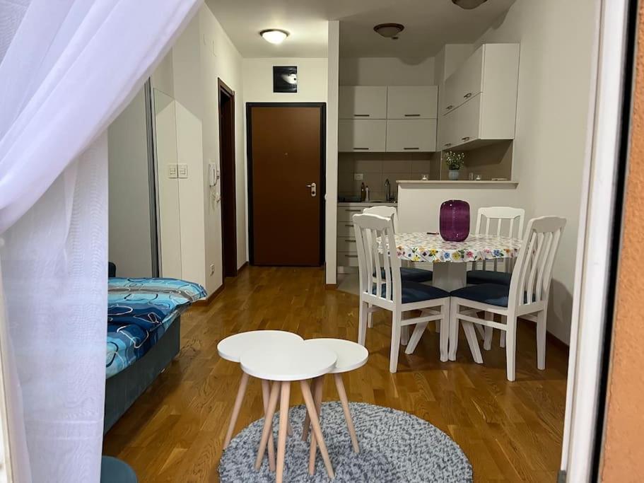 Lovely Apartment With The Parking Place Podgorica Exterior foto
