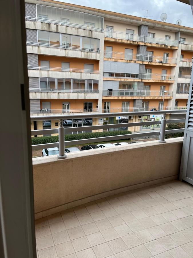 Lovely Apartment With The Parking Place Podgorica Exterior foto